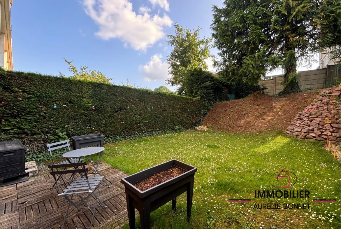 Appartement 42 m² avec jardin et parking proche centre de Lisieux 