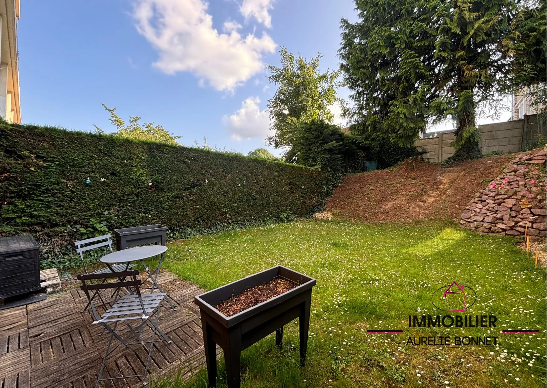 Appartement 42 m² avec jardin et parking proche centre de Lisieux 