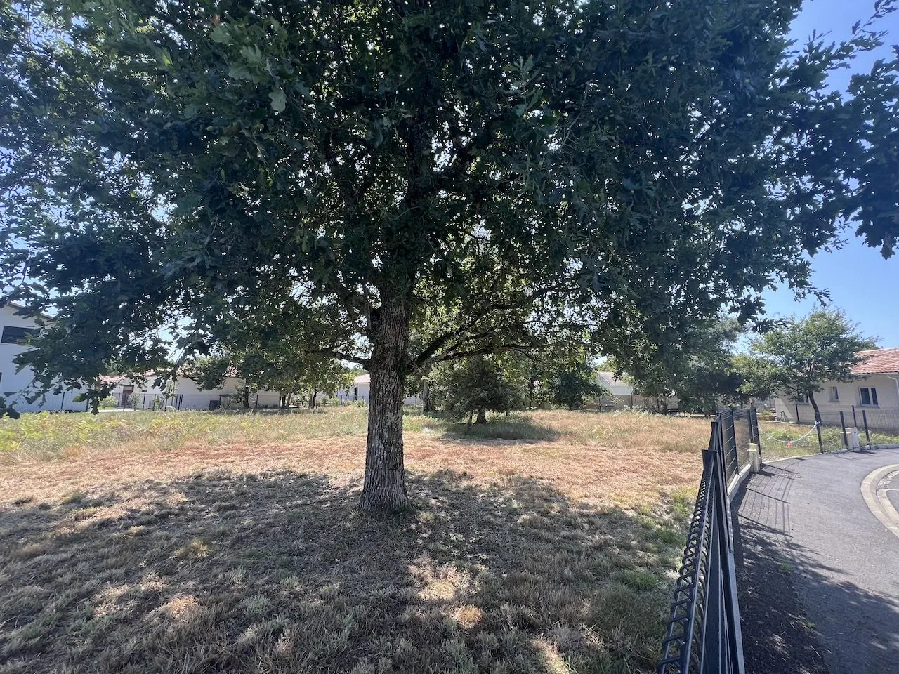 Terrain constructible de 642 m² à Vielle-Saint-Girons, proximité plage et commodités 