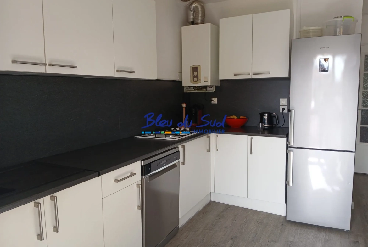 cuisine Appartement traversant de 93 m² à Perpignan Sud avec terrasse et garage 