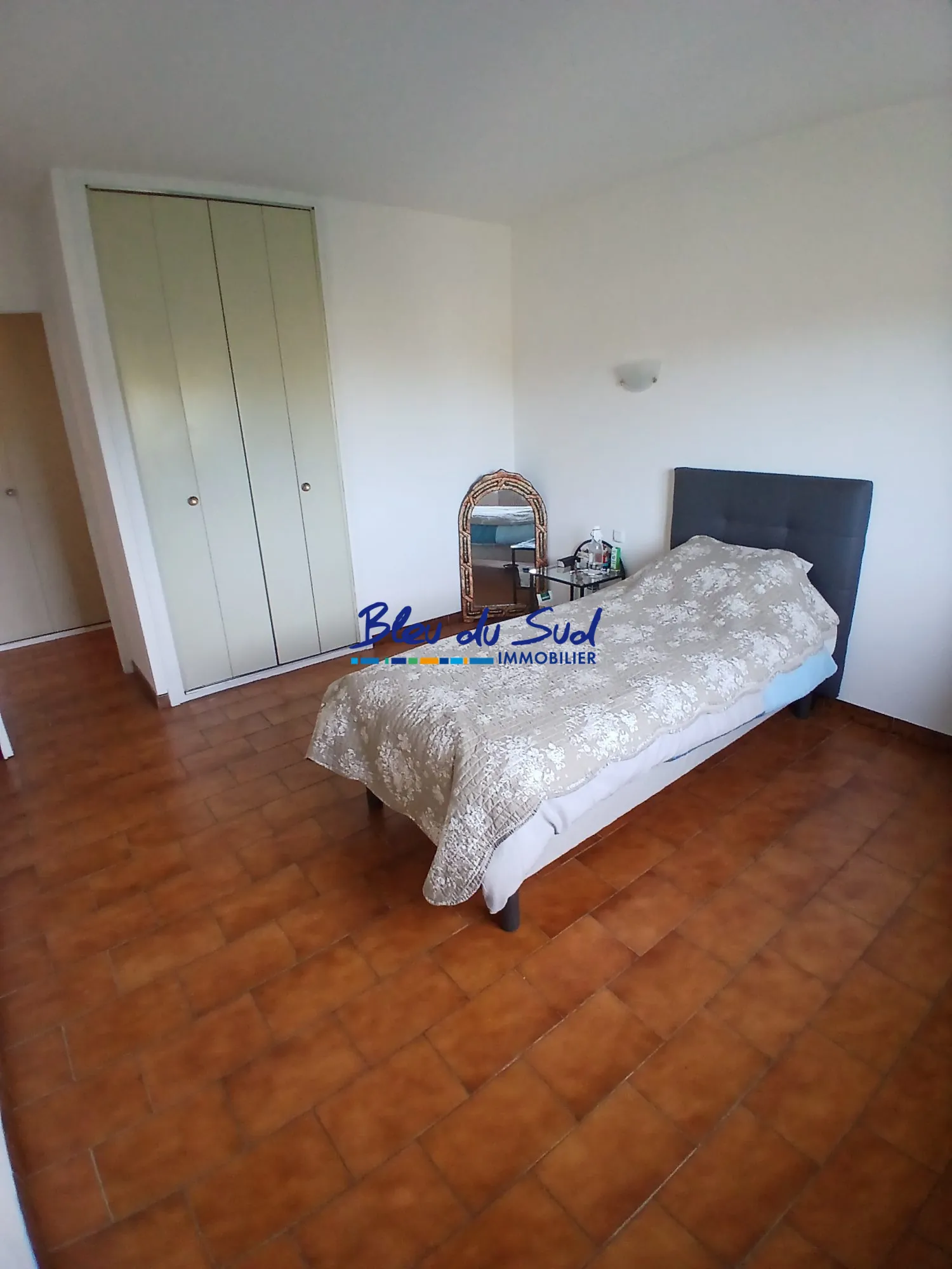chambre Appartement traversant de 93 m² à Perpignan Sud avec terrasse et garage 