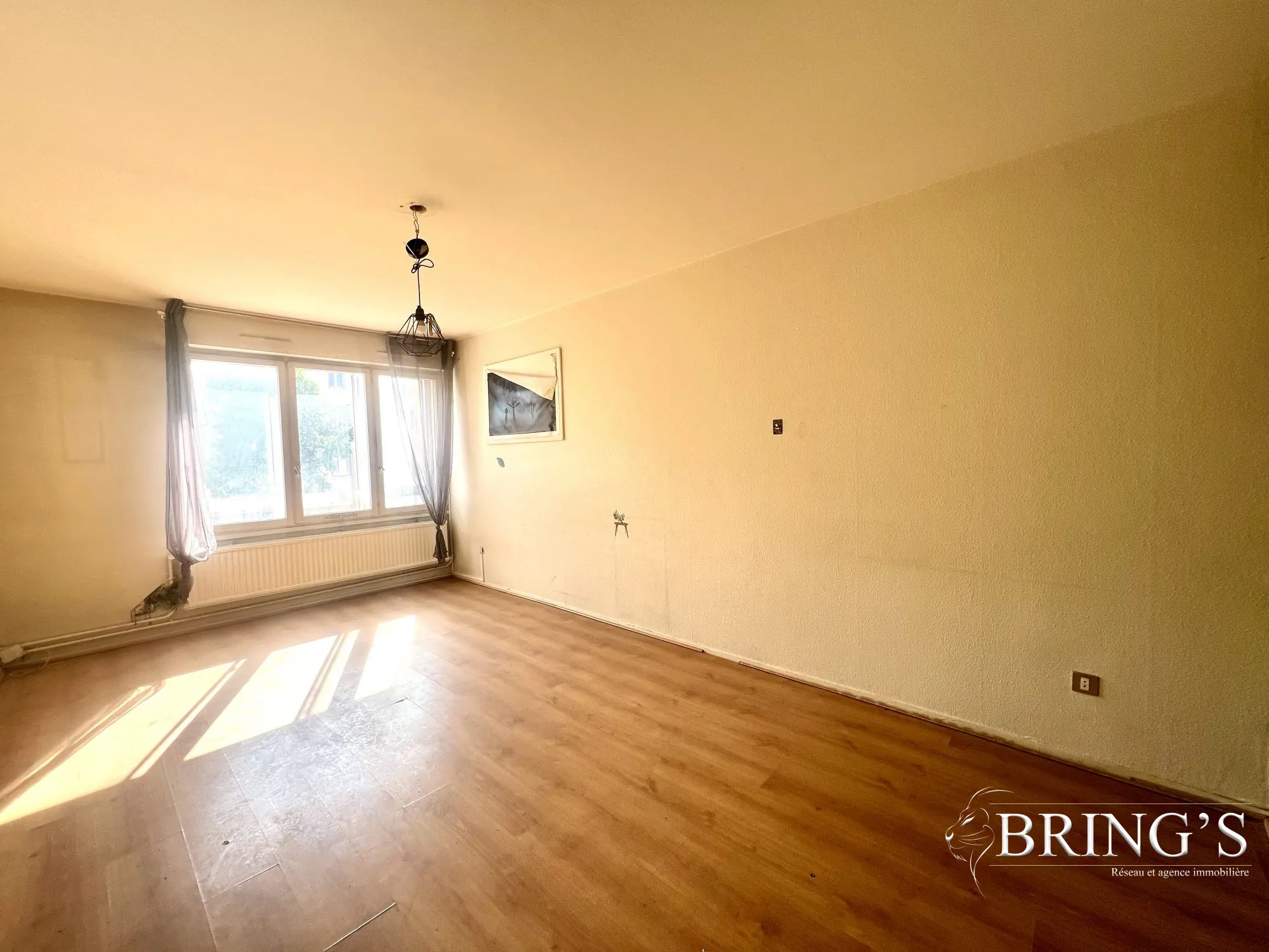 Appartement T2 à vendre à Nancy – 43m² avec garage et ascenseur 