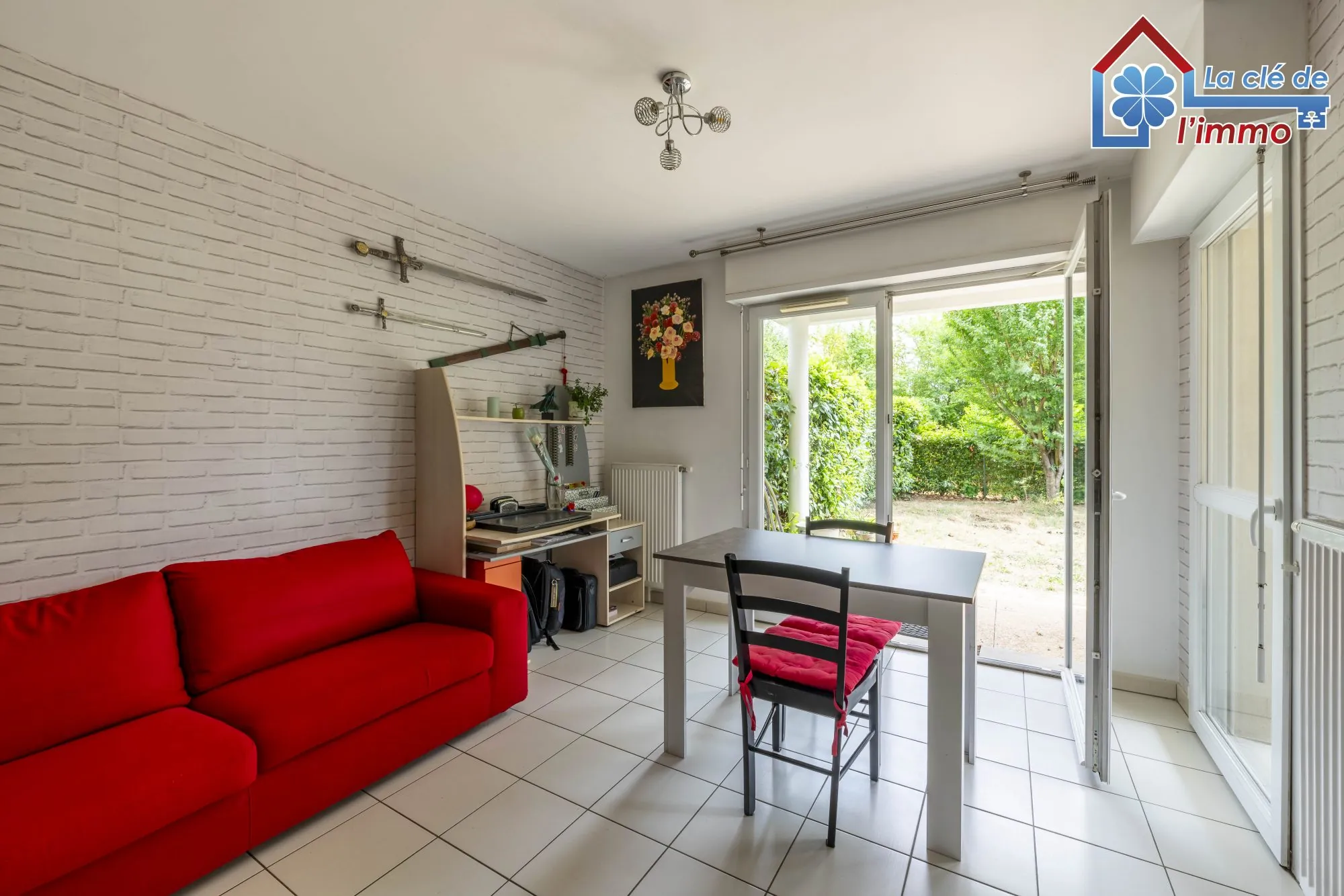 Charmant appartement T2 avec jardin et parking à Lieusaint 