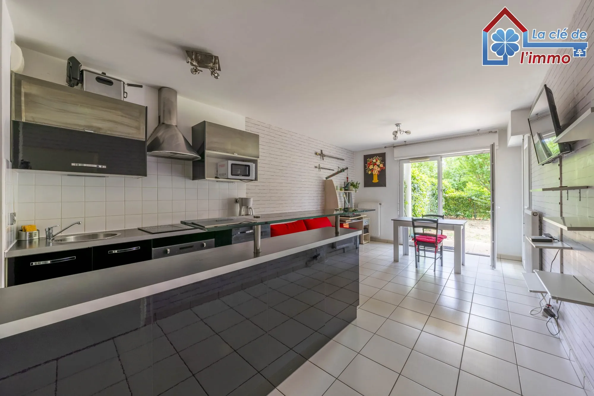Charmant appartement T2 avec jardin et parking à Lieusaint 