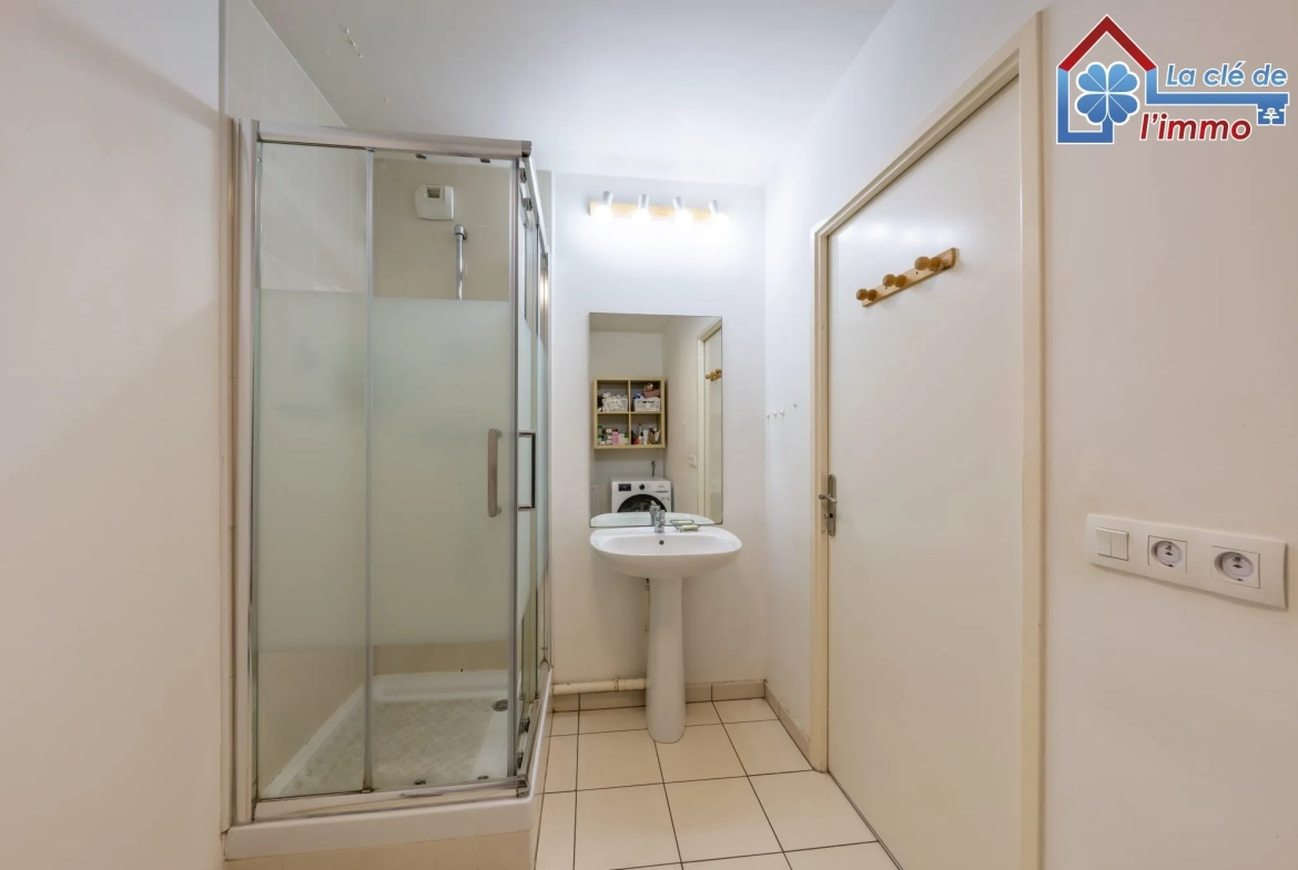 Charmant appartement T2 avec jardin et parking à Lieusaint 