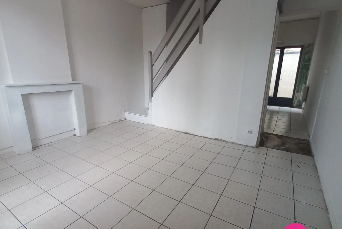 Maison de ville à Saint-Amand-les-Eaux de 65 m² à vendre pour 92 000 € 