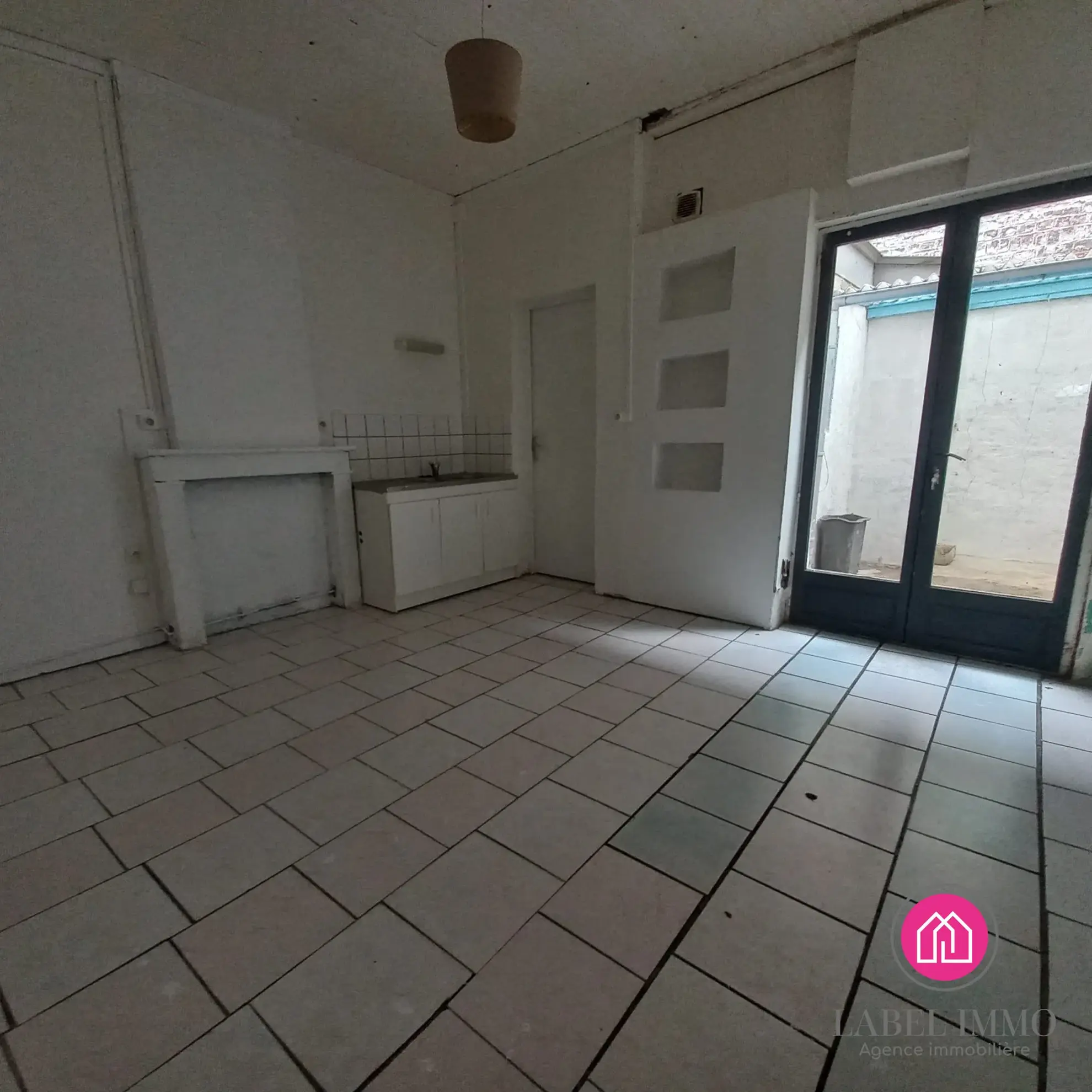 Maison de ville à Saint-Amand-les-Eaux de 65 m² à vendre pour 92 000 € 
