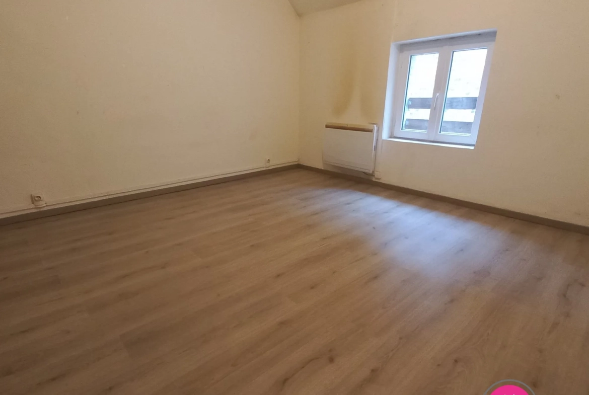 Maison de ville à Saint-Amand-les-Eaux de 65 m² à vendre pour 92 000 € 