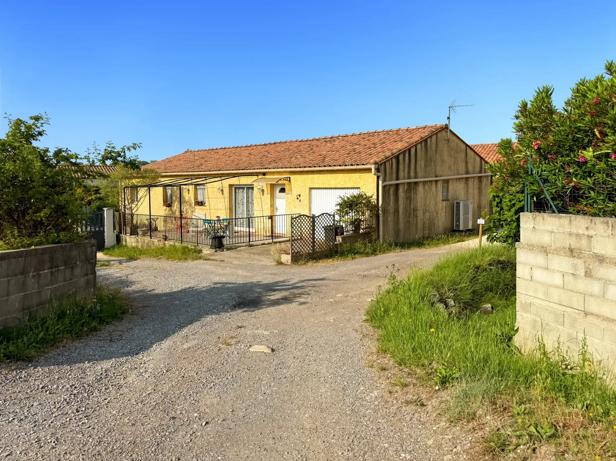 Achat maison de plain-pied à Saint Privat - 140 m², 4 chambres, terrasse, garage 