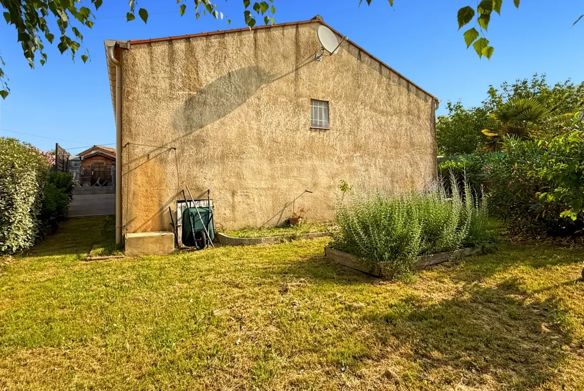 Achat maison de plain-pied à Saint Privat - 140 m², 4 chambres, terrasse, garage 