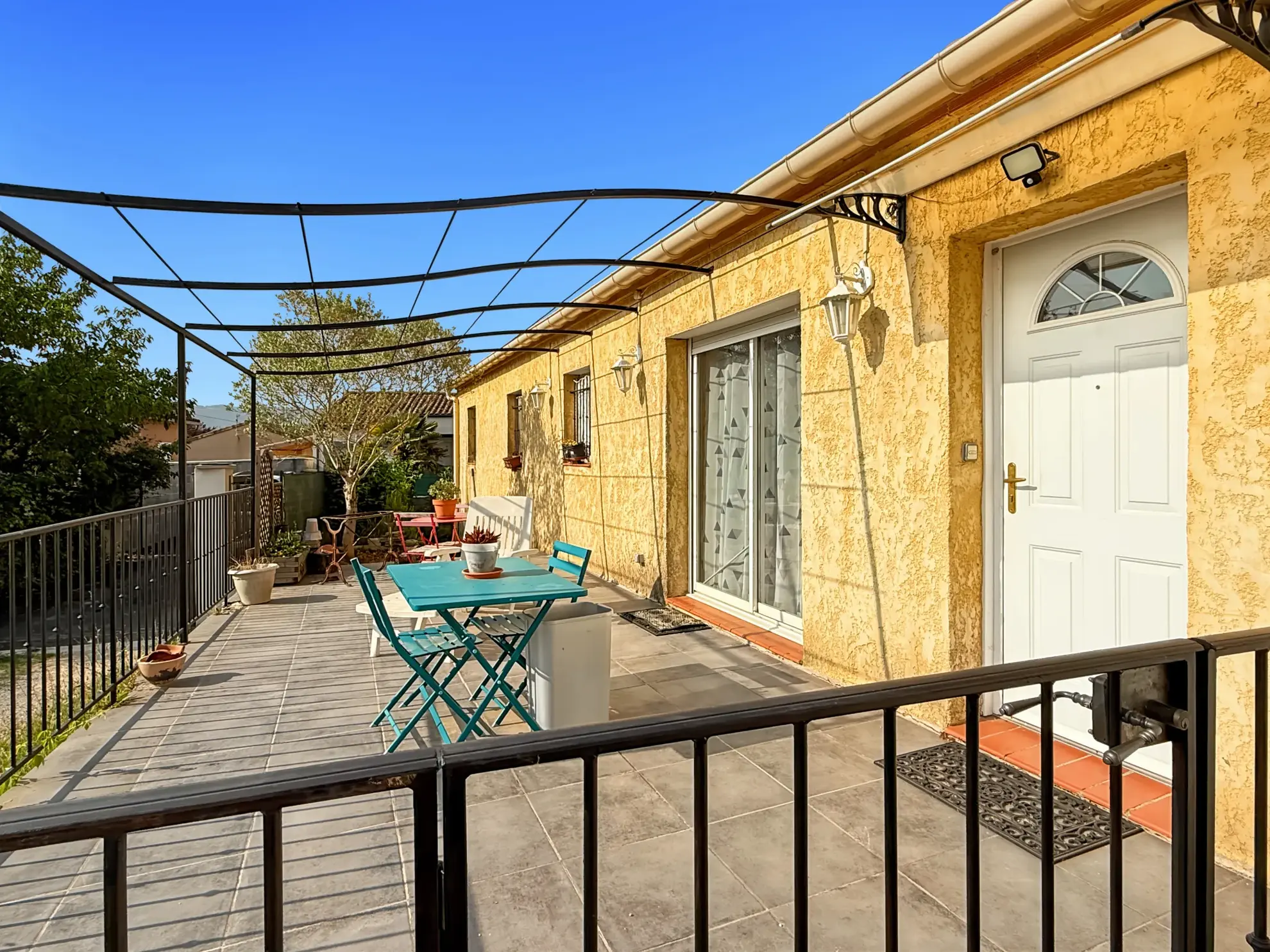 Achat maison de plain-pied à Saint Privat - 140 m², 4 chambres, terrasse, garage 