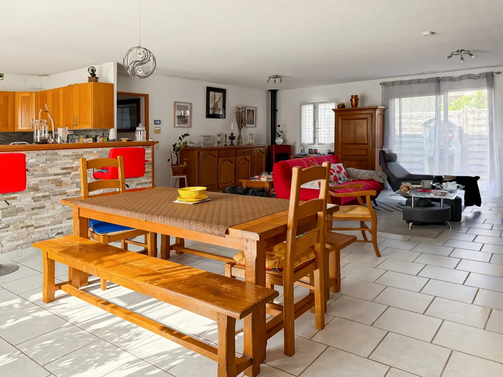 Achat maison de plain-pied à Saint Privat - 140 m², 4 chambres, terrasse, garage 