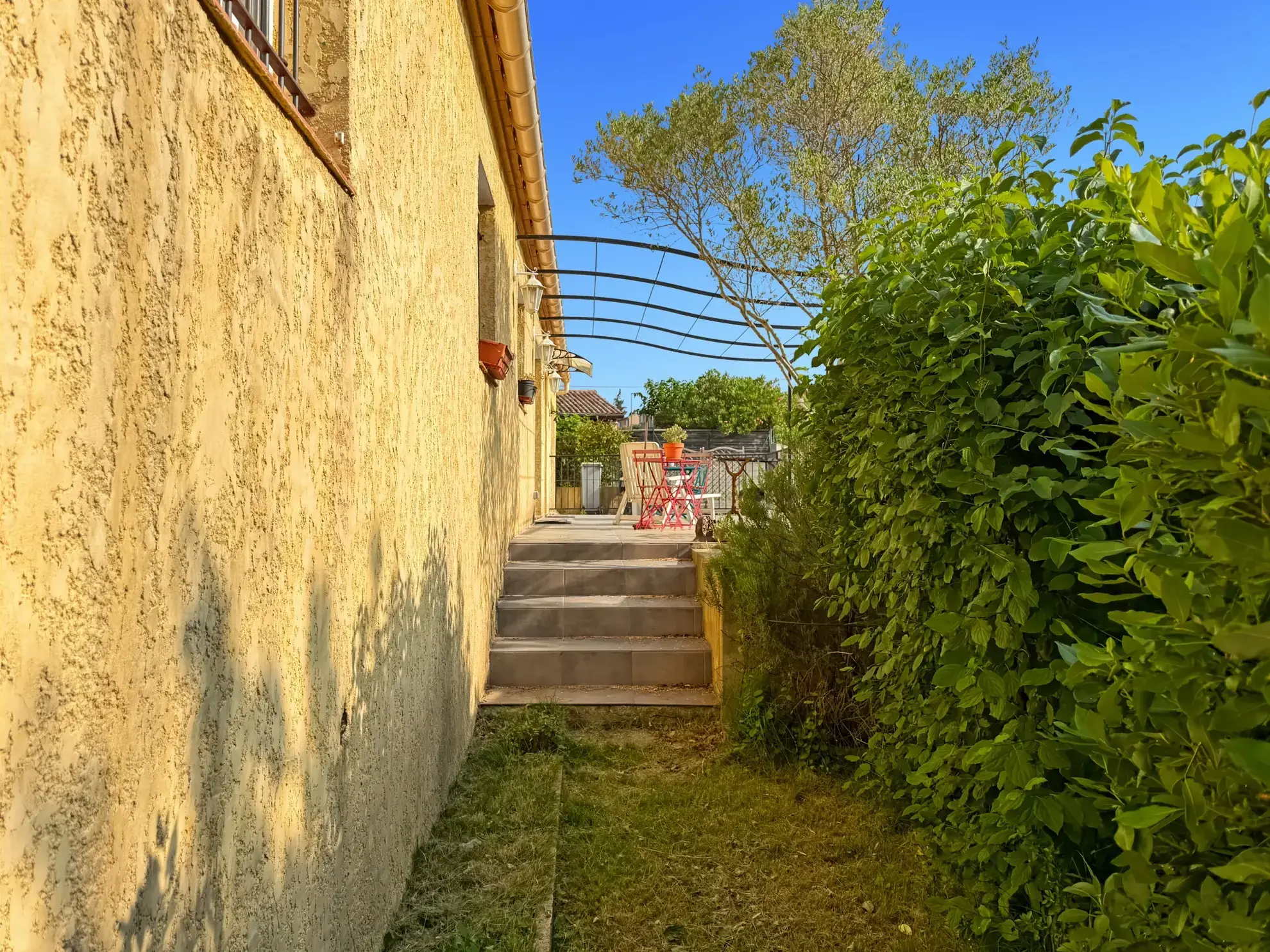 Achat maison de plain-pied à Saint Privat - 140 m², 4 chambres, terrasse, garage 