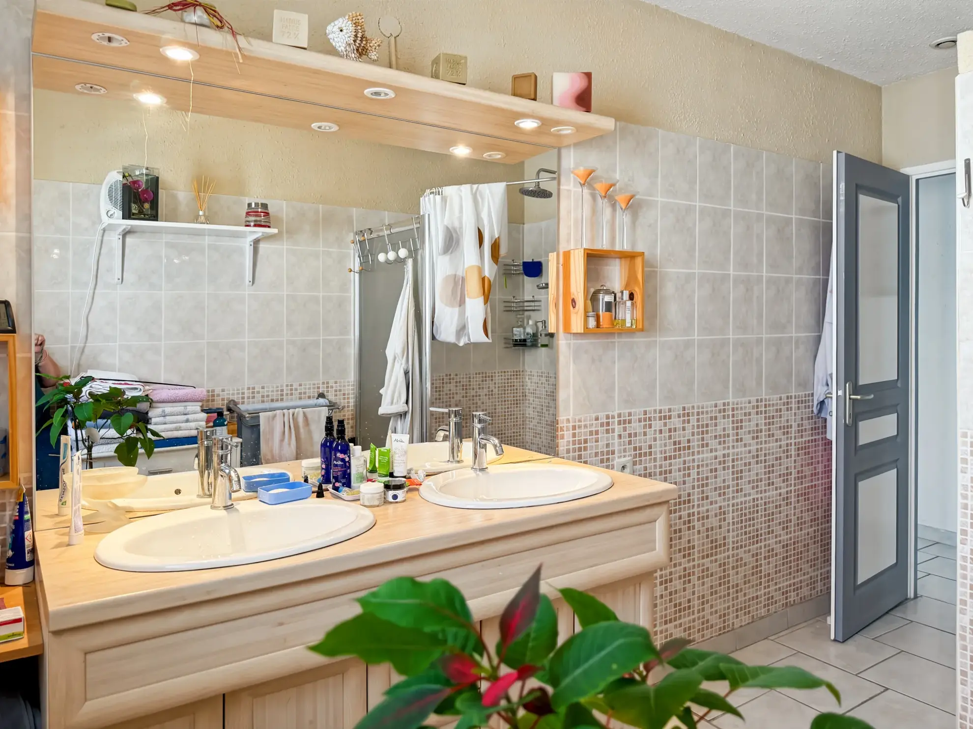 Achat maison de plain-pied à Saint Privat - 140 m², 4 chambres, terrasse, garage 