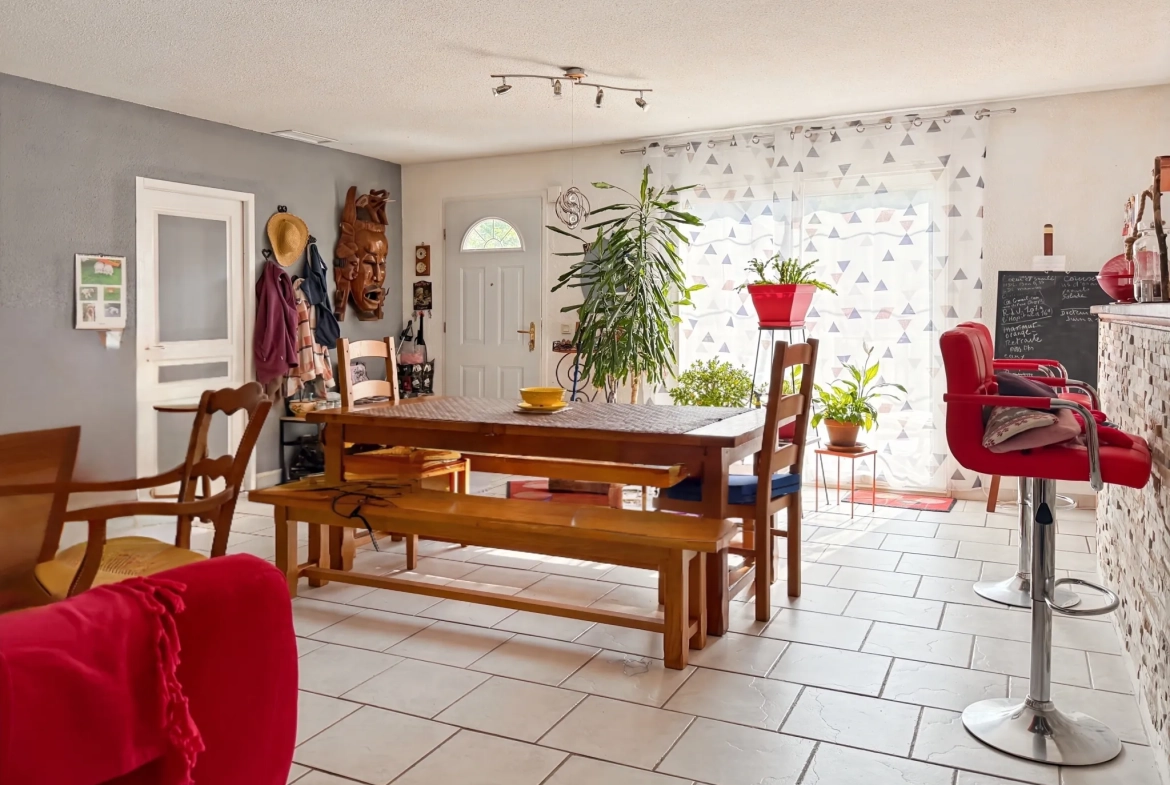 Achat maison de plain-pied à Saint Privat - 140 m², 4 chambres, terrasse, garage 