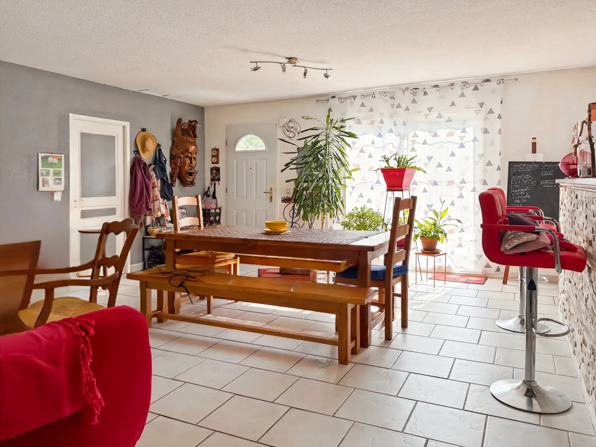 Achat maison de plain-pied à Saint Privat - 140 m², 4 chambres, terrasse, garage 