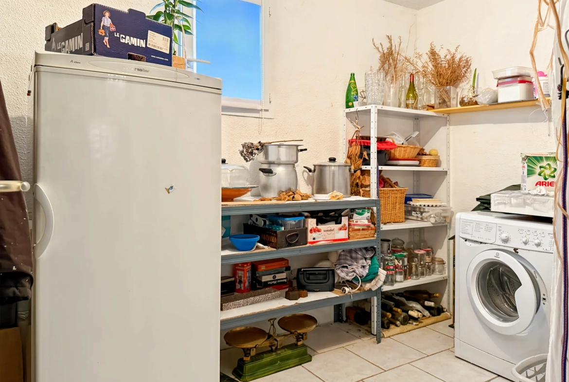 Achat maison de plain-pied à Saint Privat - 140 m², 4 chambres, terrasse, garage 