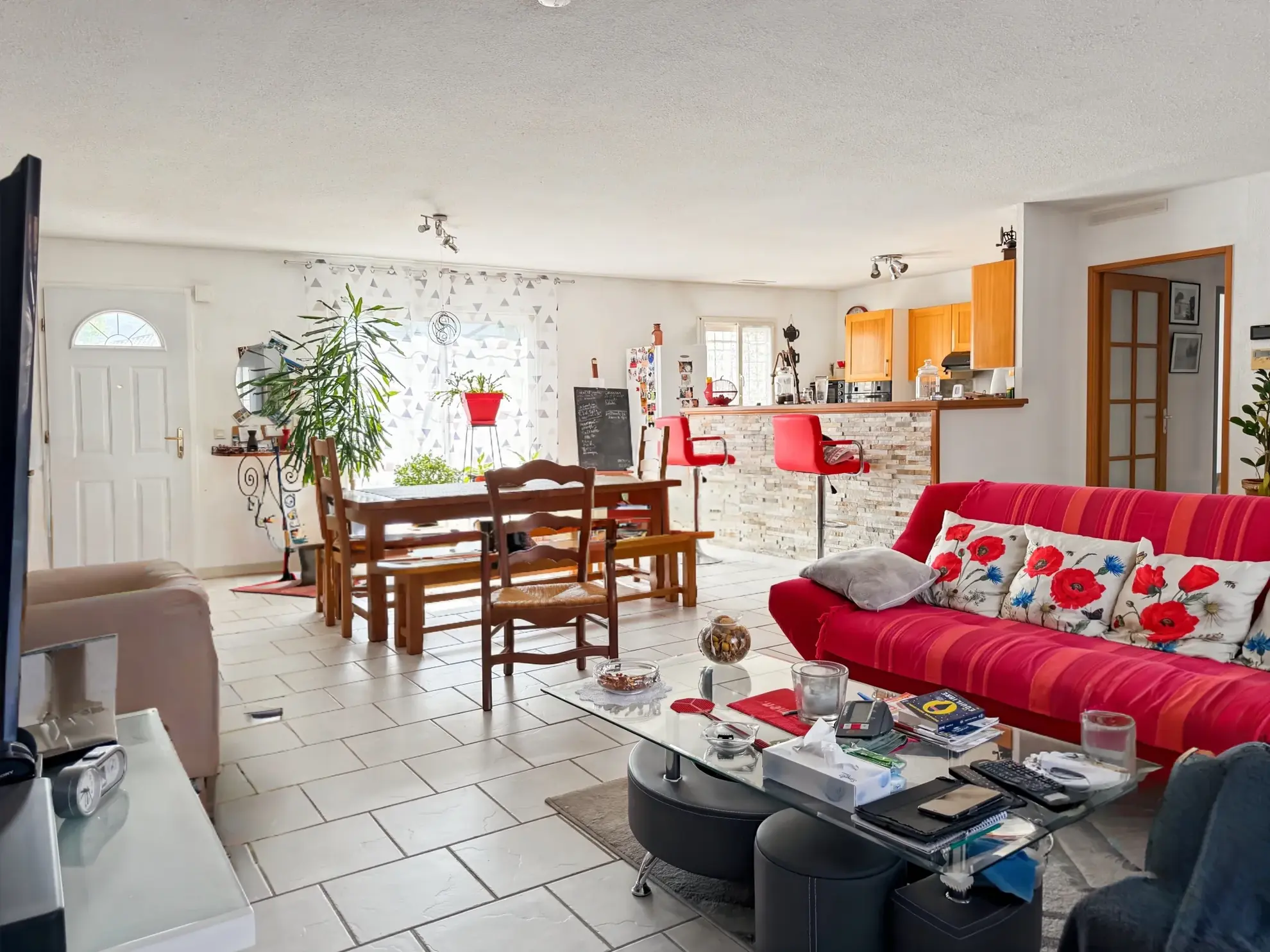 Achat maison de plain-pied à Saint Privat - 140 m², 4 chambres, terrasse, garage 