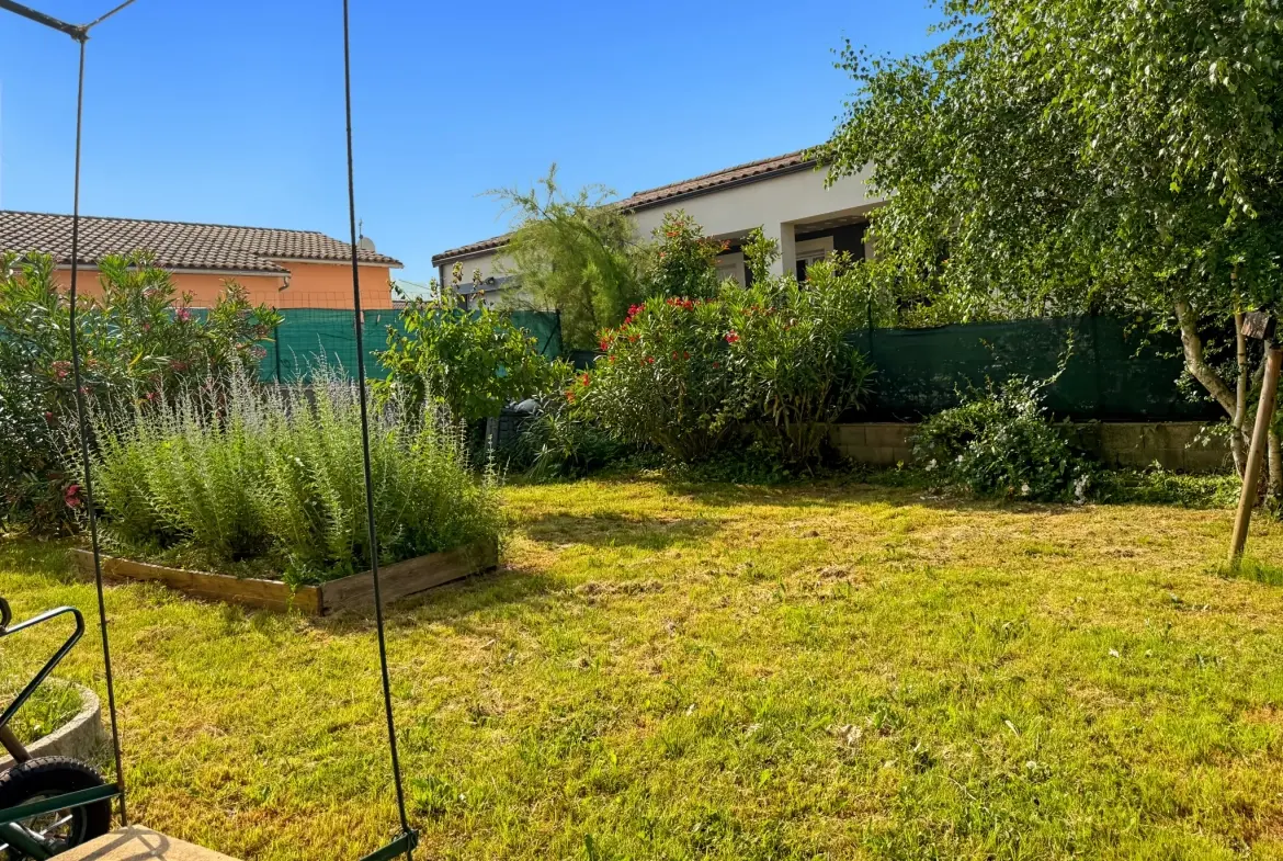 Achat maison de plain-pied à Saint Privat - 140 m², 4 chambres, terrasse, garage 