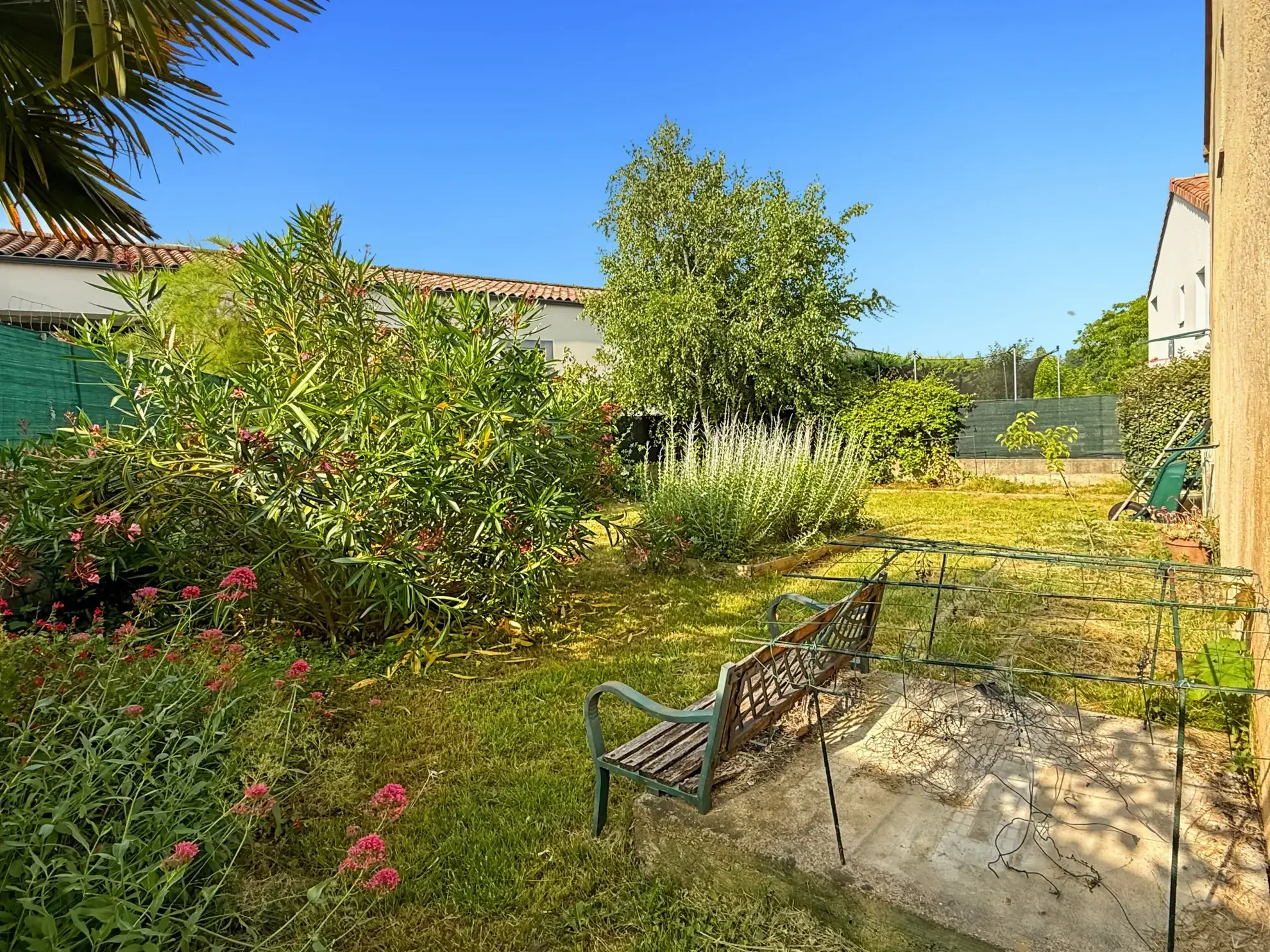 Achat maison de plain-pied à Saint Privat - 140 m², 4 chambres, terrasse, garage 