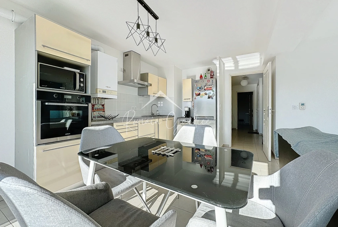 Appartement T3 de 66 m² avec jardin et parking à Millau 