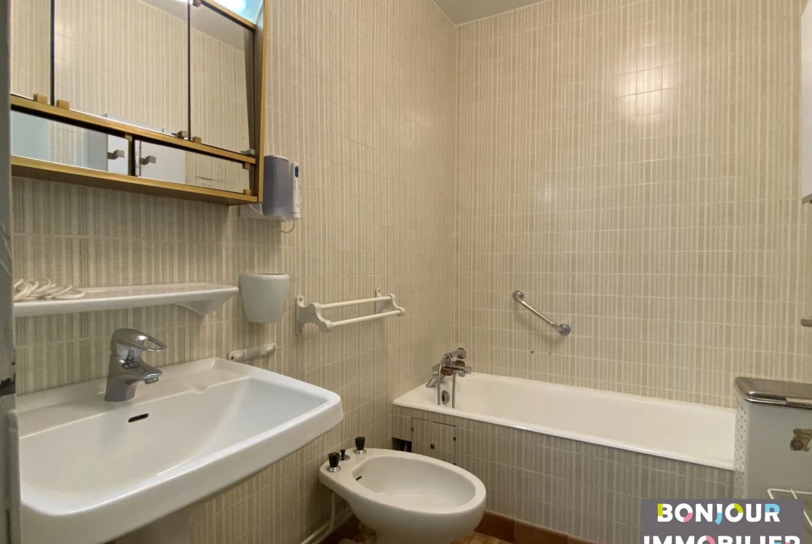Appartement T4 de 80 m² à Rives avec balcon, cave, garage 