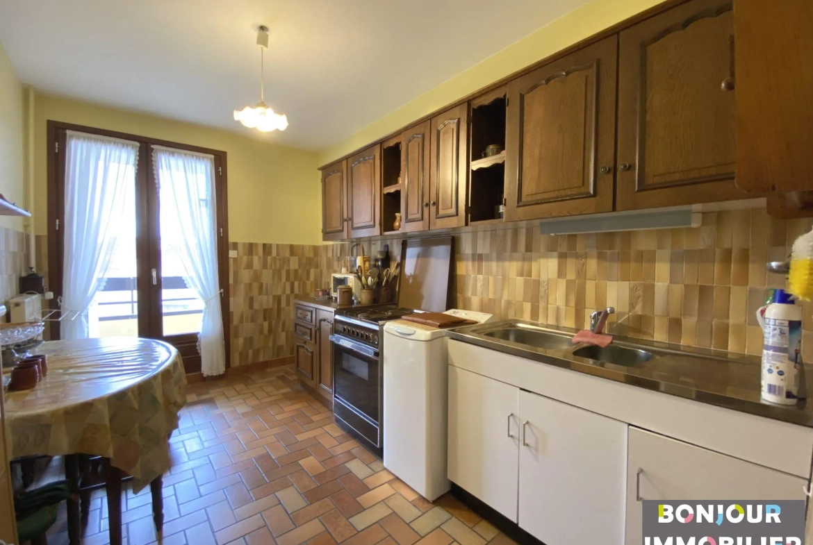 Appartement T4 de 80 m² à Rives avec balcon, cave, garage 