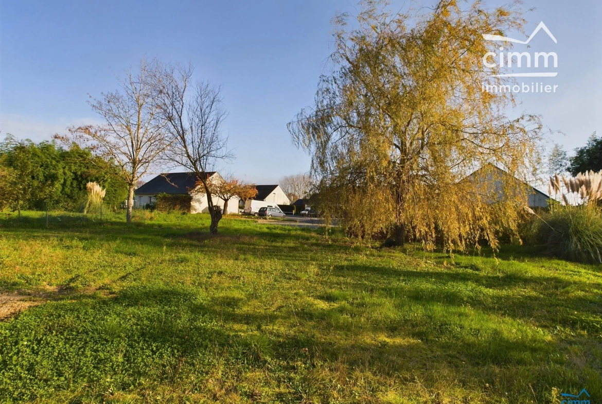 Terrain constructible de 738 m² à Jumelles, proche écoles et commerces 