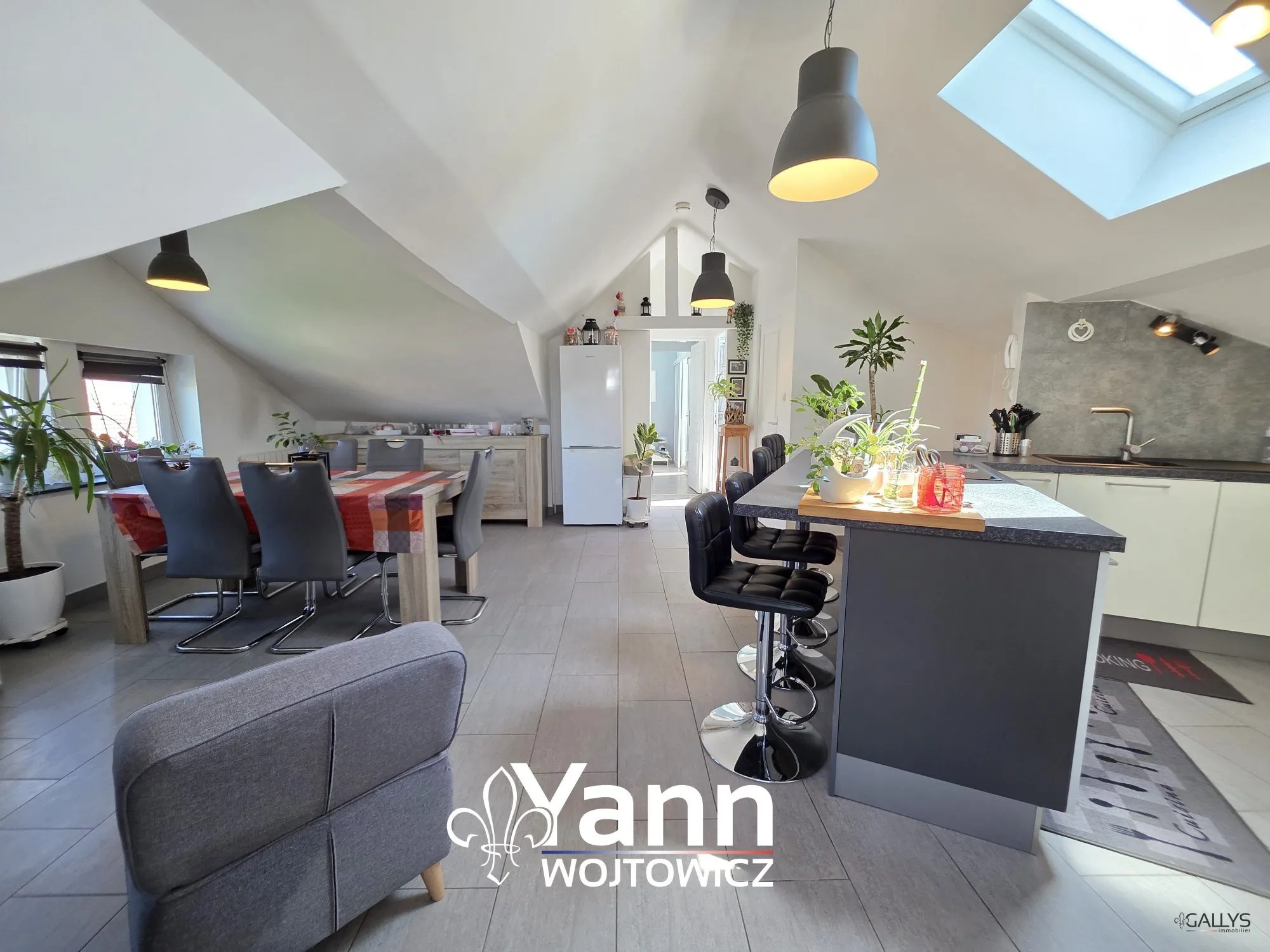 Bel appartement 3 pièces rénové à Yutz avec caves et proximité commodités 