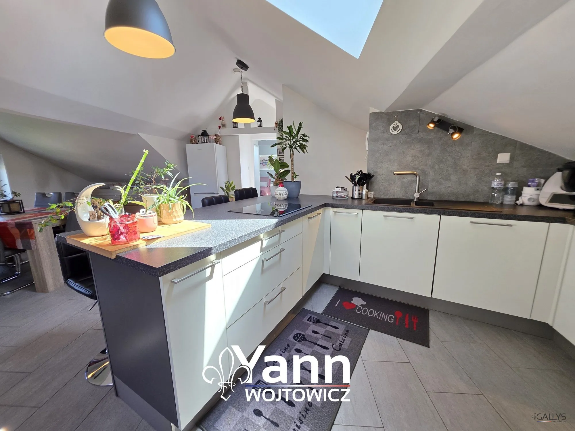 Bel appartement 3 pièces rénové à Yutz avec caves et proximité commodités 