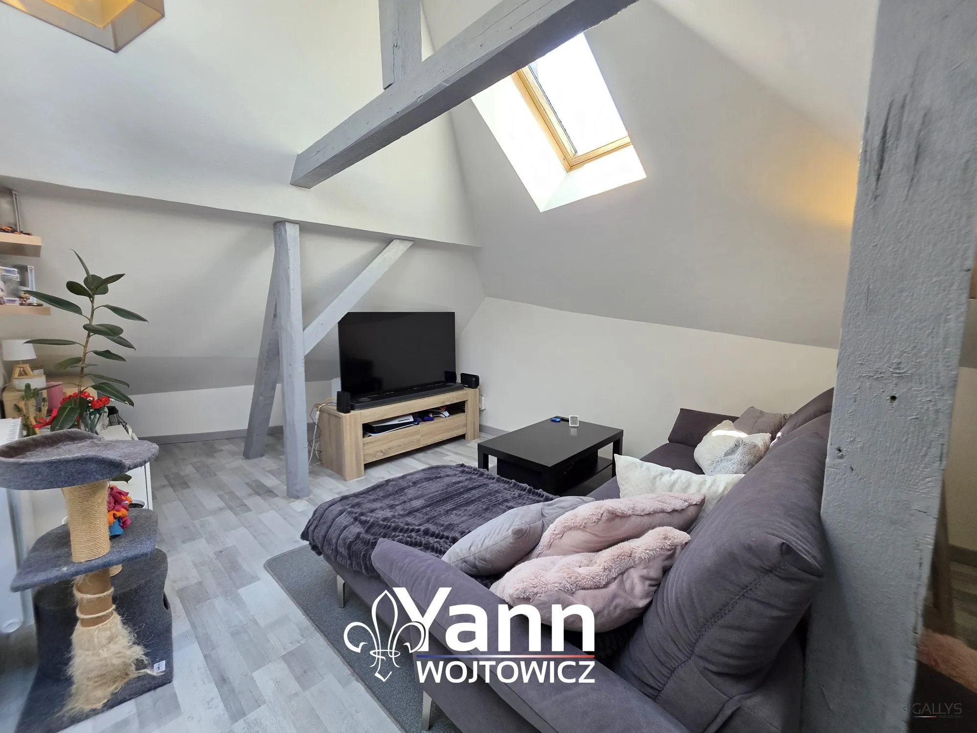 Bel appartement 3 pièces rénové à Yutz avec caves et proximité commodités 