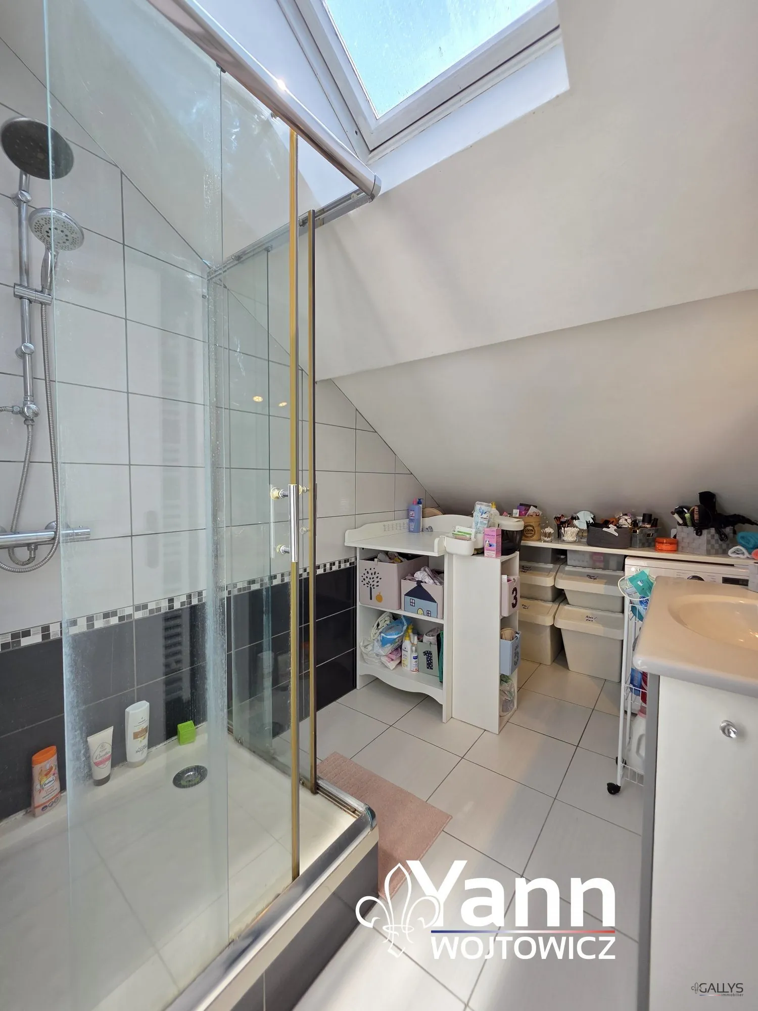 Bel appartement 3 pièces rénové à Yutz avec caves et proximité commodités 