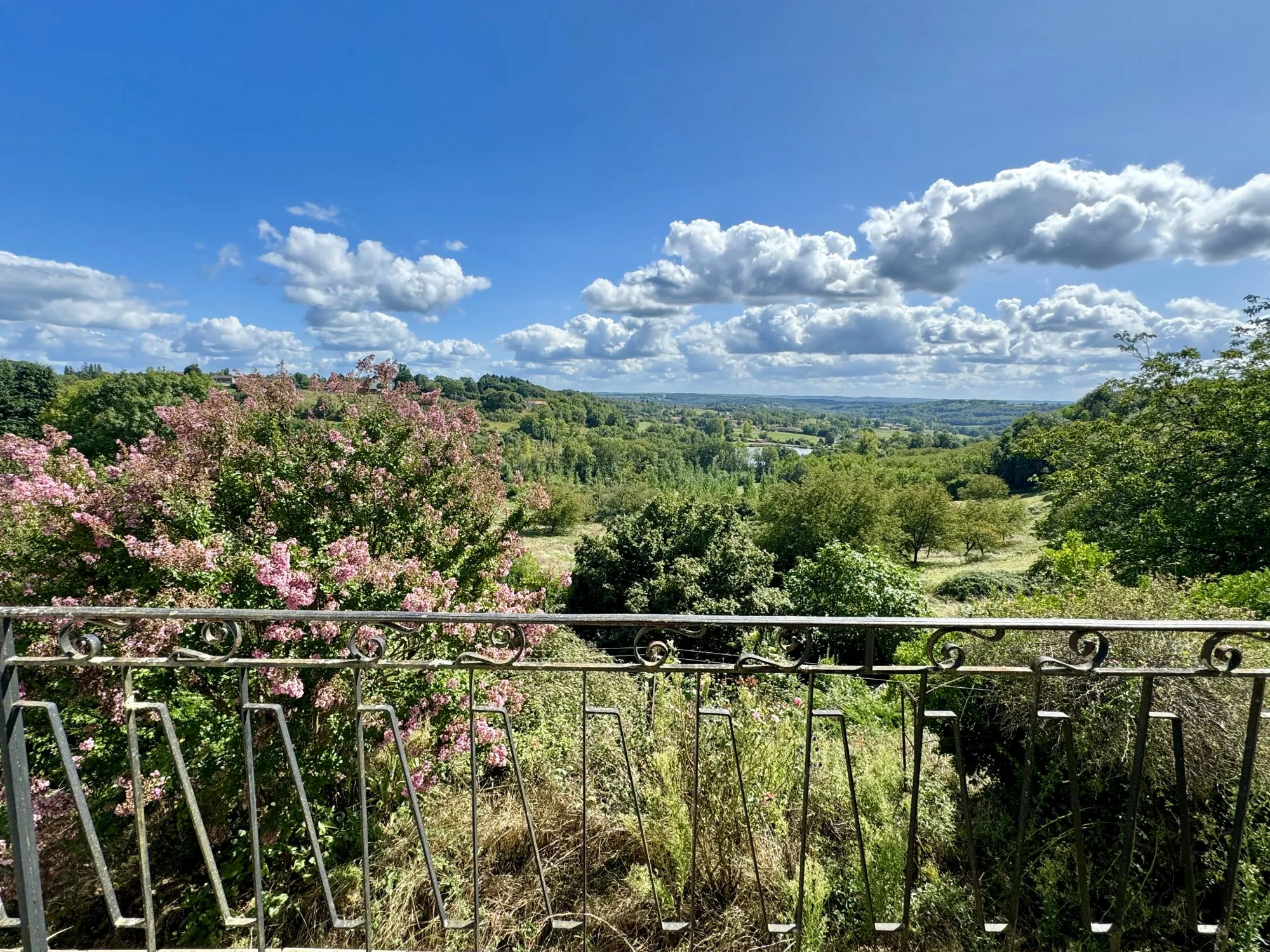 Belle maison avec vue panoramique à Nantheuil proche Thiviers 