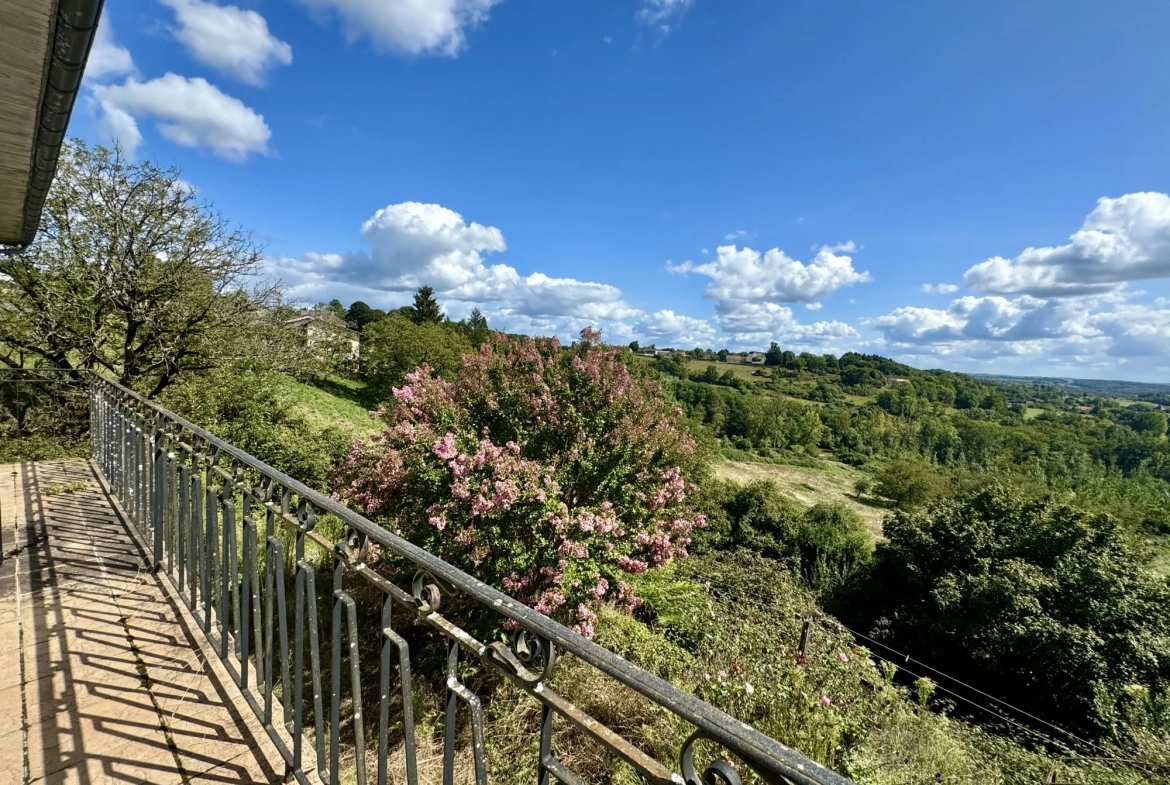 Belle maison avec vue panoramique à Nantheuil proche Thiviers 