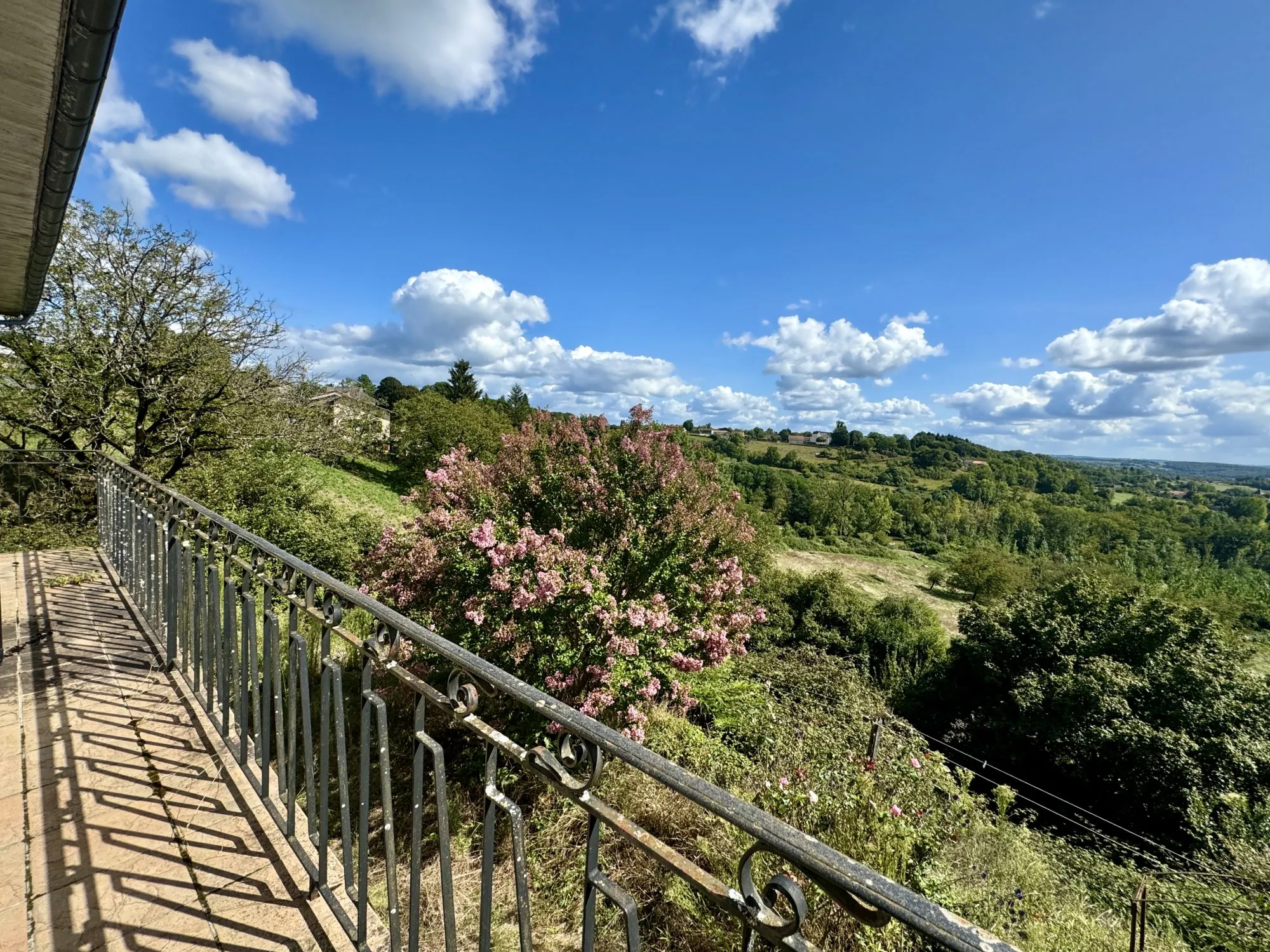 Belle maison avec vue panoramique à Nantheuil proche Thiviers 