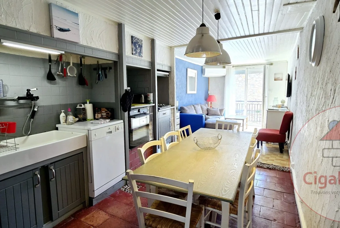 Maison rénovée avec potentiel locatif à La Palme 