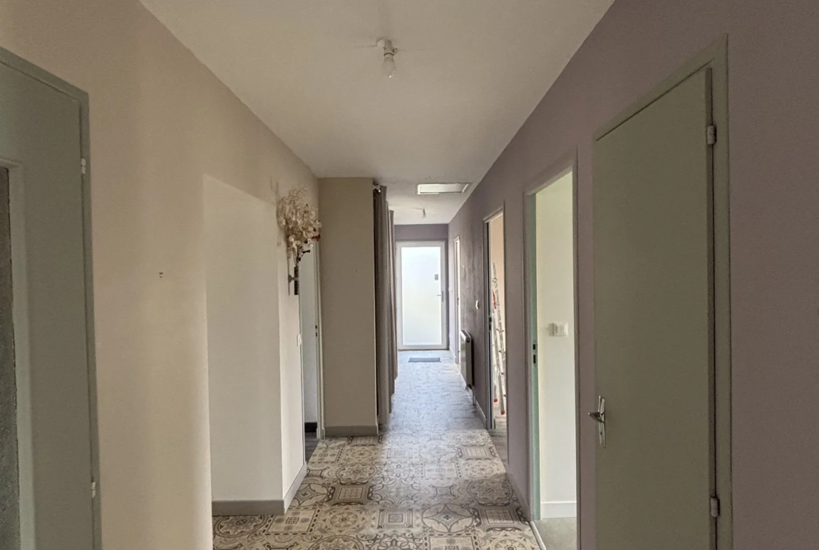 Maison de plain-pied à vendre à Ailly-sur-Noye - Proche gare et commerces 