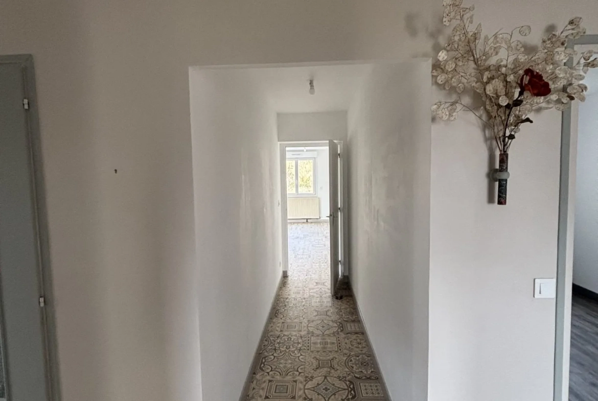 Maison de plain-pied à vendre à Ailly-sur-Noye - Proche gare et commerces 