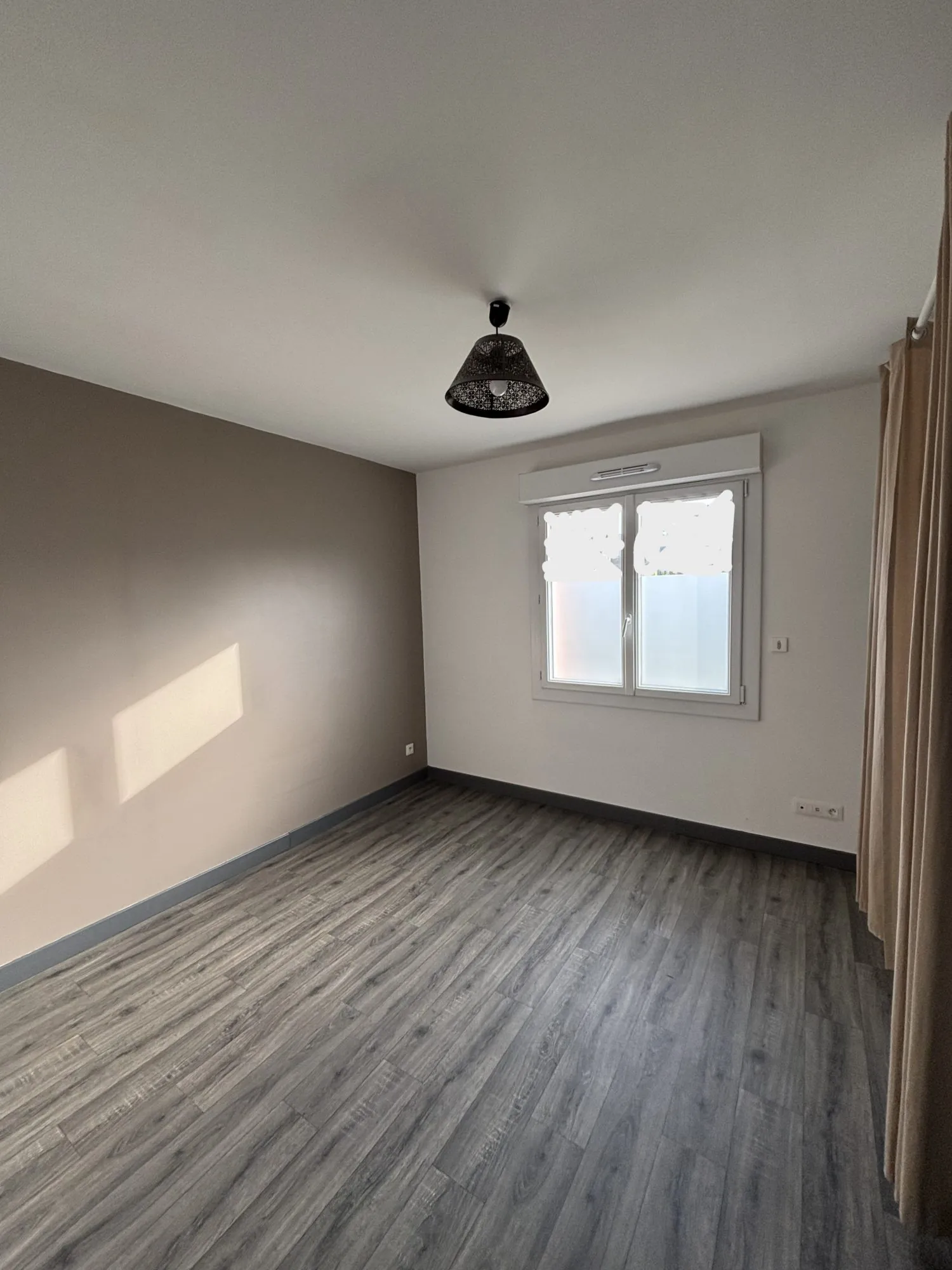 Maison de plain-pied à vendre à Ailly-sur-Noye - Proche gare et commerces 