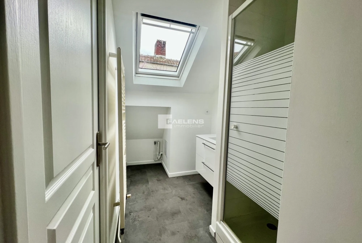 Maison à vendre à Lille Wazemmes de 55 m² avec jardin 
