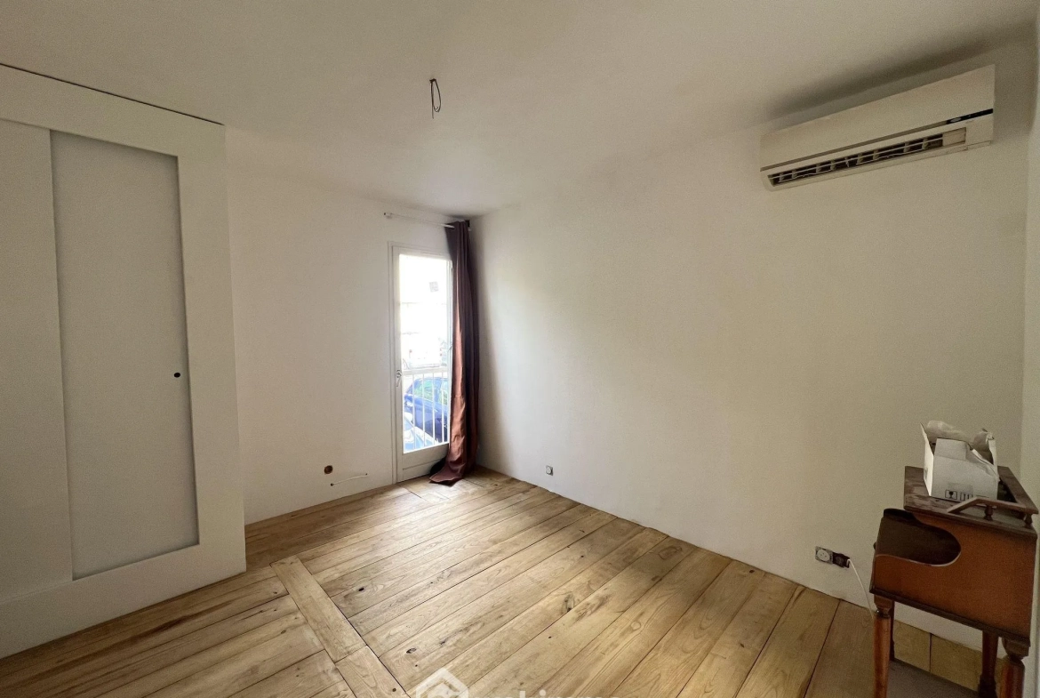 Appartement T4 rénové de 103 m² avec terrasses à Bastia Sud 