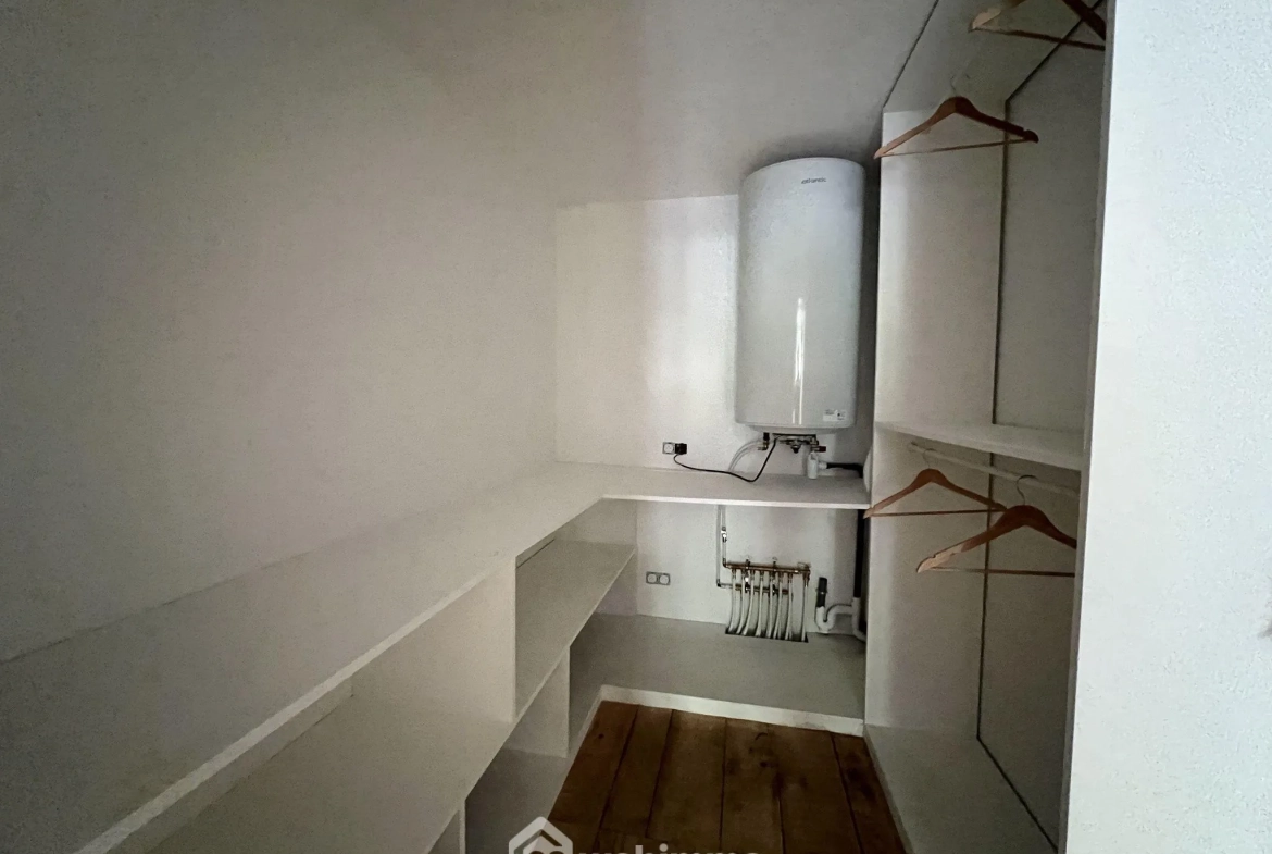Appartement T4 rénové de 103 m² avec terrasses à Bastia Sud 