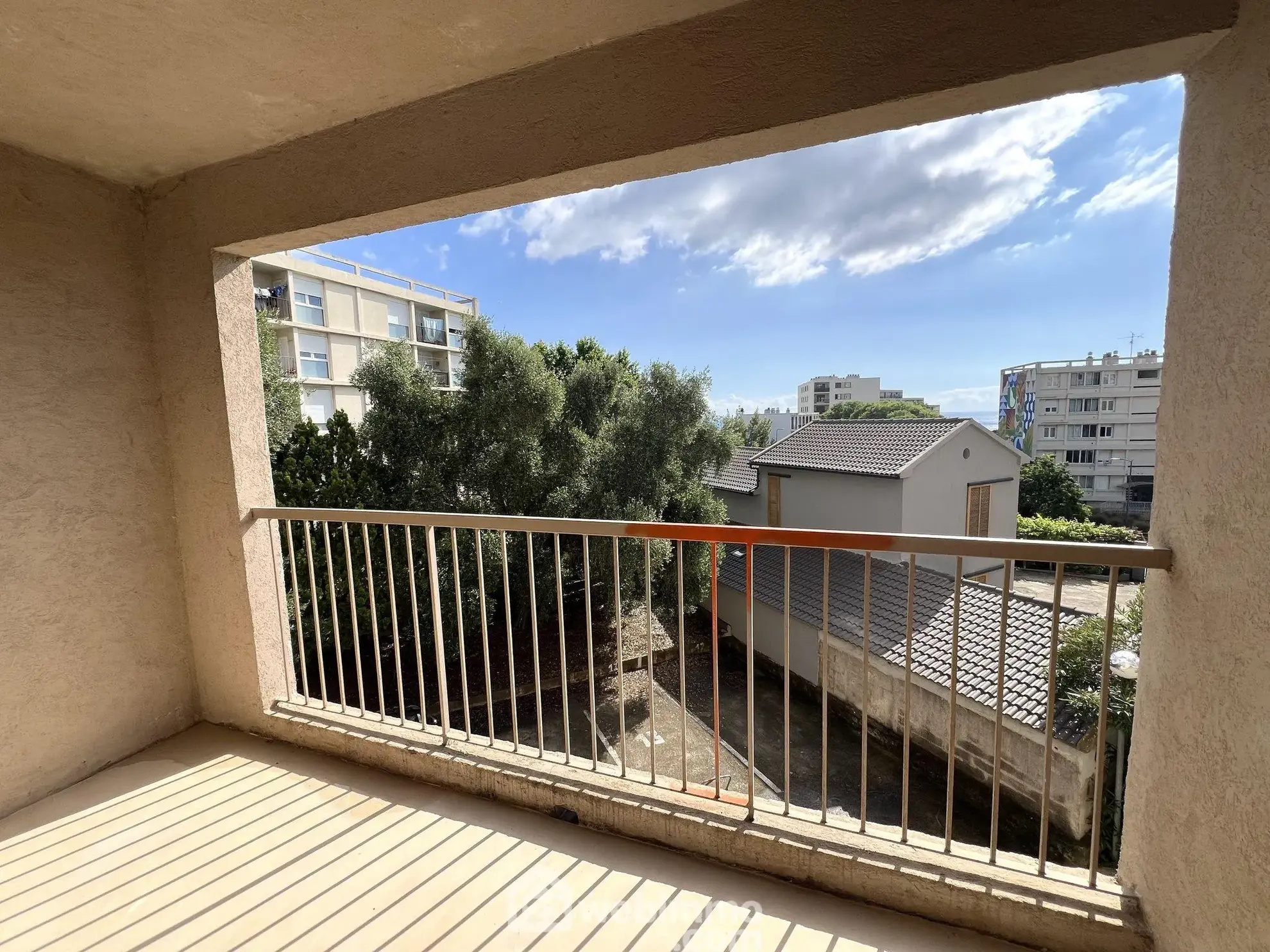 Appartement T4 rénové de 103 m² avec terrasses à Bastia Sud 