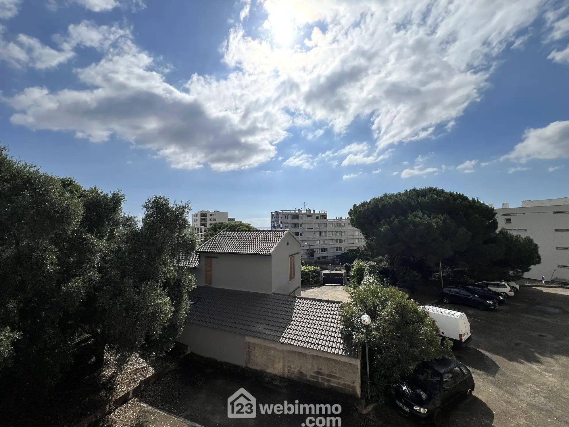 Appartement T4 rénové de 103 m² avec terrasses à Bastia Sud 