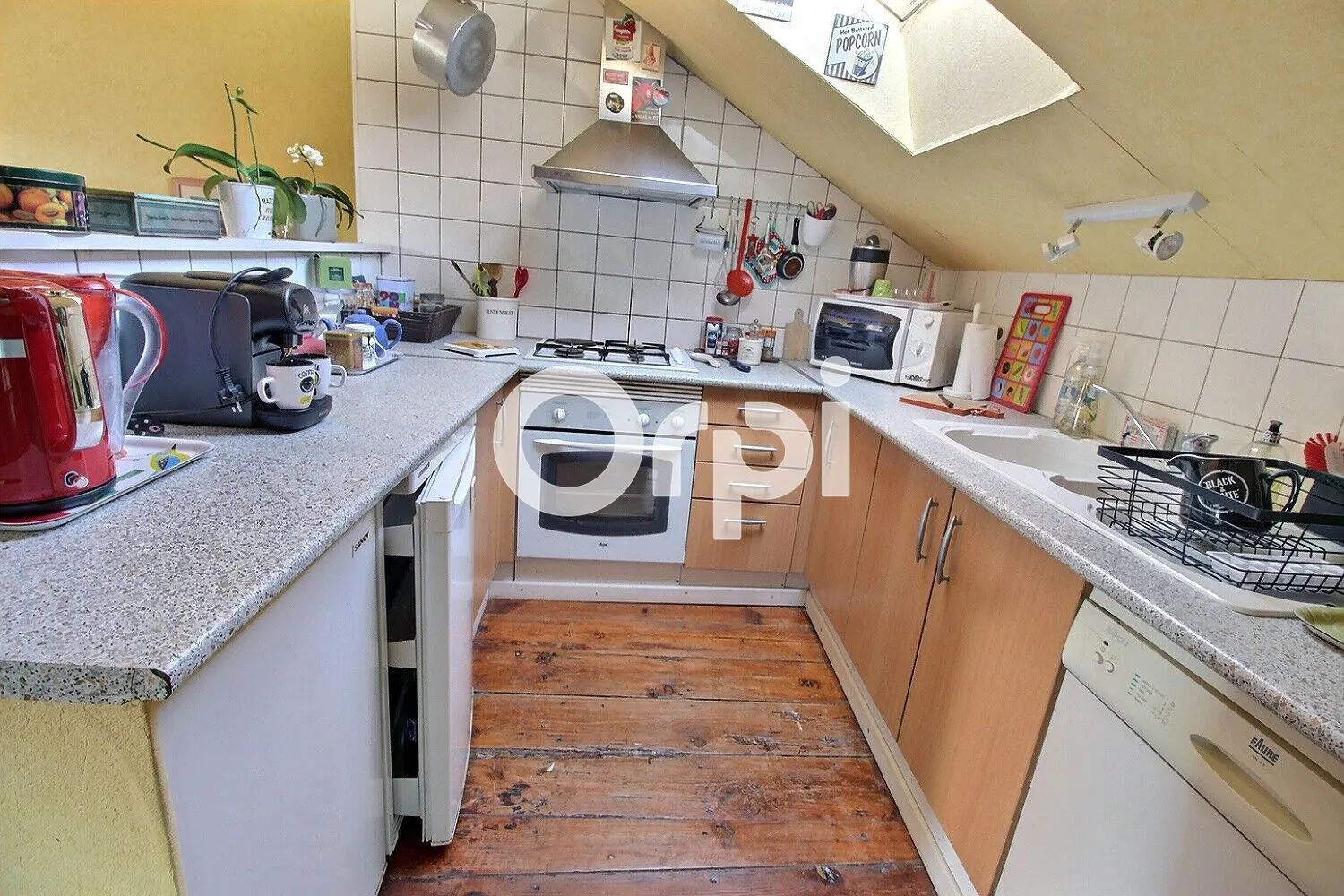 Appartement ancien en dernier étage à Pau avec 2 chambres et faibles charges 