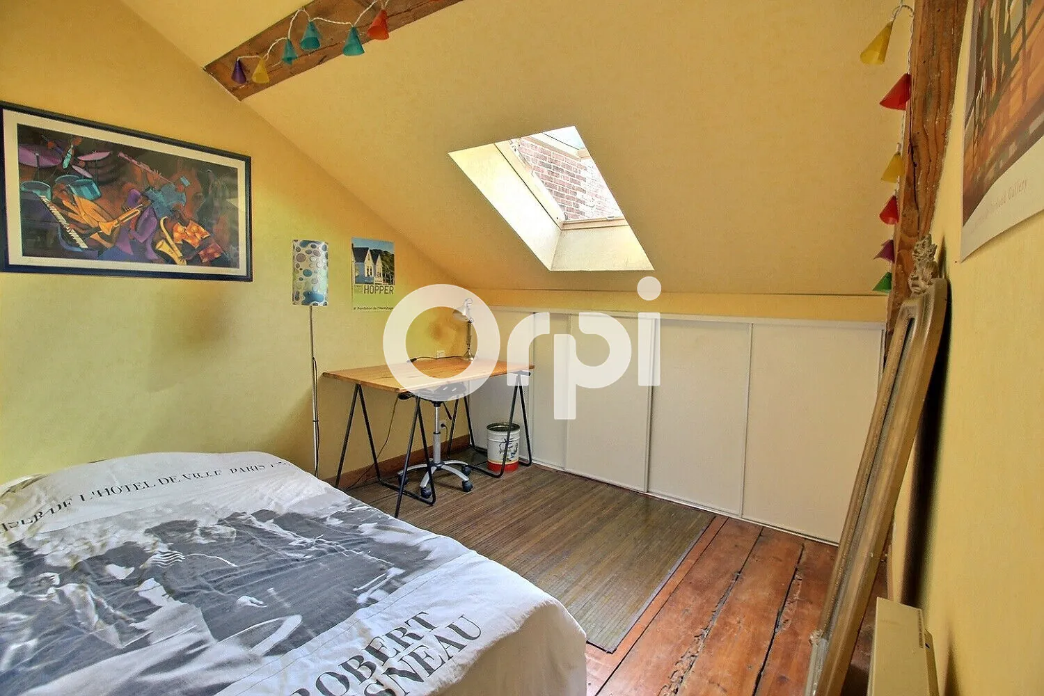 Appartement ancien en dernier étage à Pau avec 2 chambres et faibles charges 