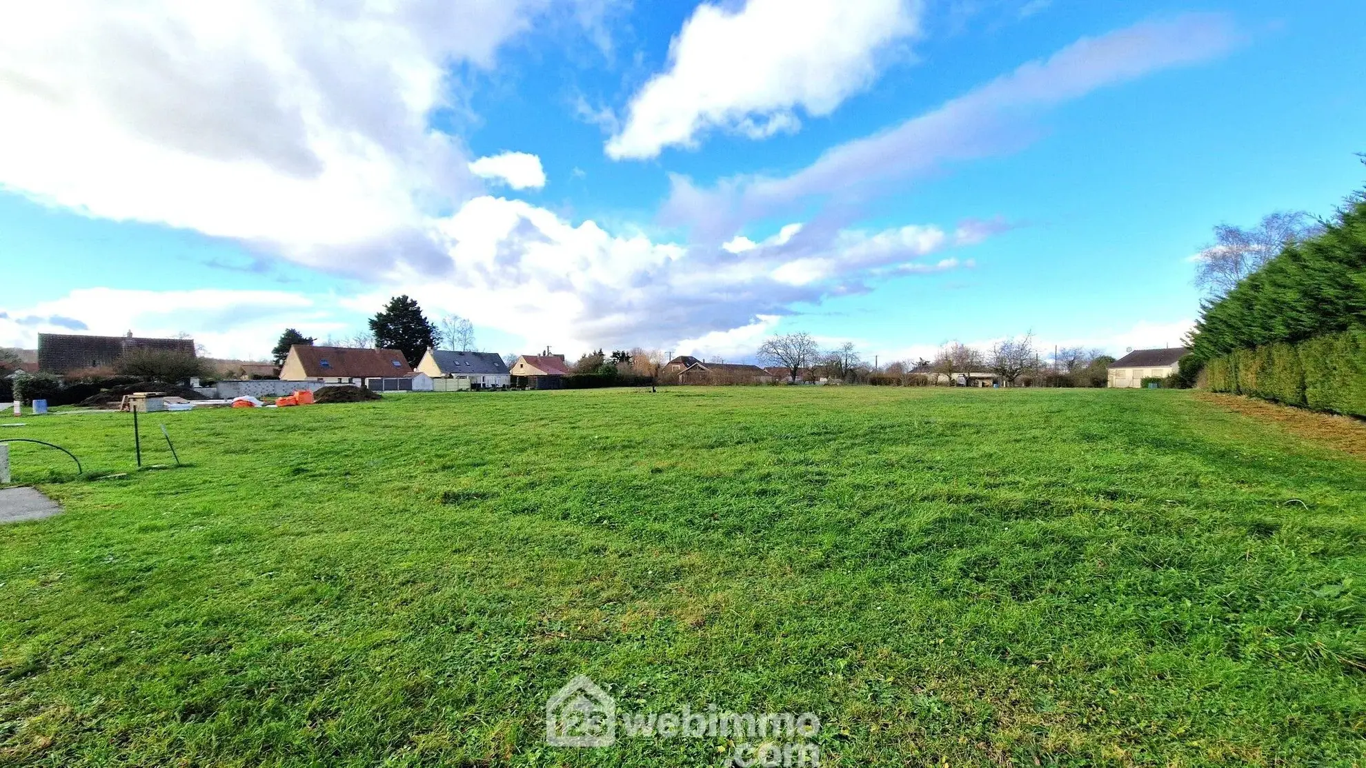 Terrain à bâtir de 871 m² à Versigny, libre de constructeur 