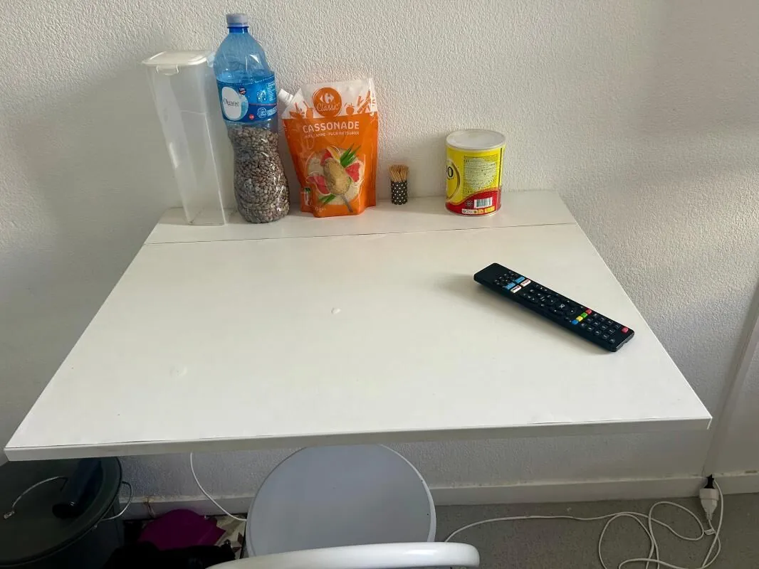 Studio meublé à Nîmes face à l'hôtel de police – Investissement rentable 