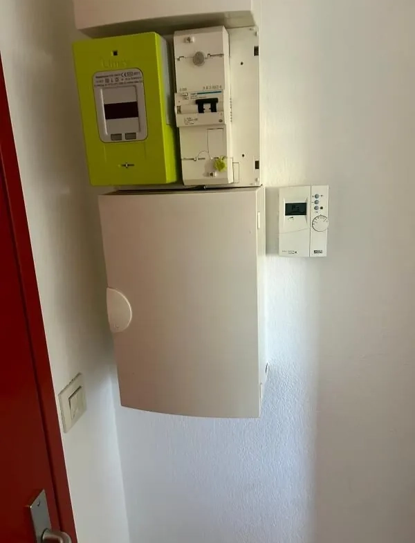 Studio meublé à Nîmes face à l'hôtel de police – Investissement rentable 