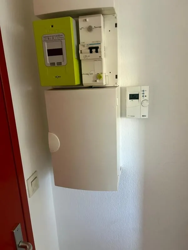 Studio meublé à Nîmes face à l'hôtel de police – Investissement rentable 